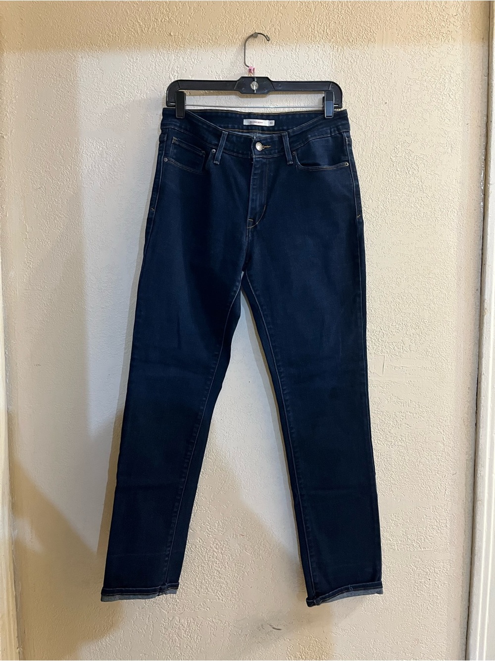 Women’s Levi’s skinny jeans